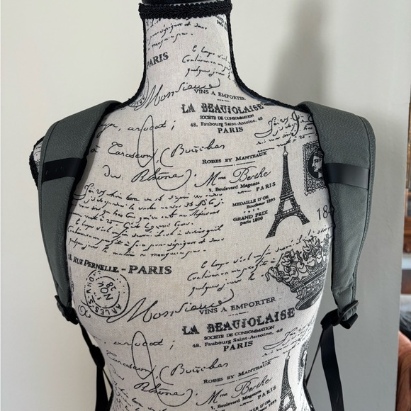 Alpaka Metro Backpack 12L - Picture 3 of 11